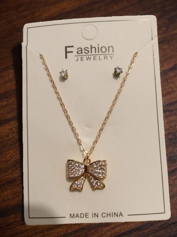 Crystal Bow Necklace With Tops Shop Online In Pakistan